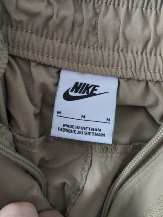Nike Pants - light weight joggers